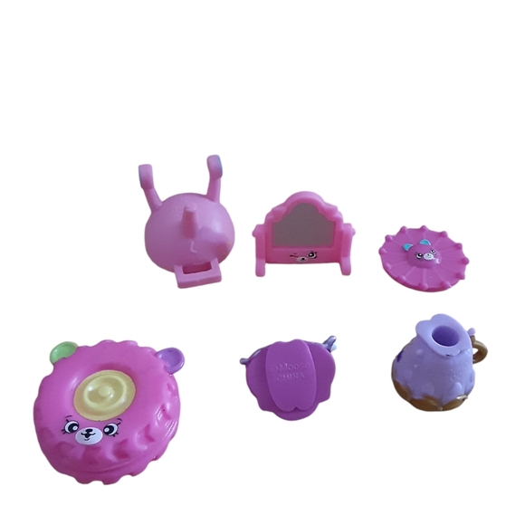 Shopkins furniture lot - Picture 3 of 6